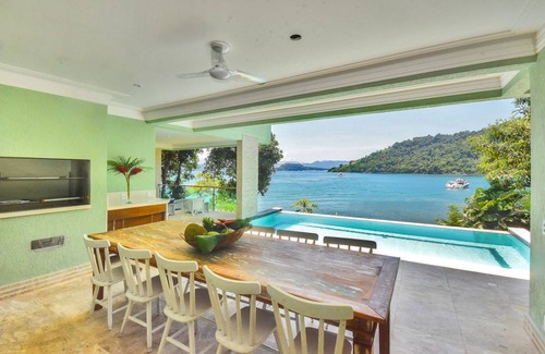 Parque das Palmeiras Villa | Ang013 - Sea front villa in Angra