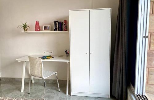 Pali Hill Apartment | Angel Views 502, Chapel Road, Bandra West by Connekt Homes