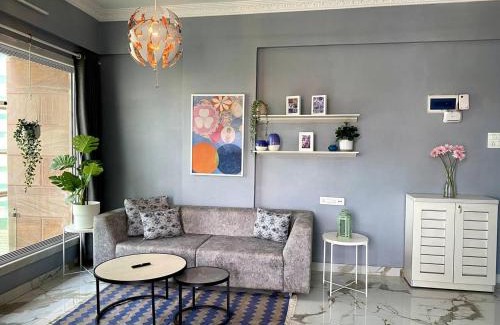 Pali Hill Apartment | Angel Views 502, Chapel Road, Bandra West by Connekt Homes