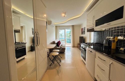 Kargicak Apartment | Angels home da havuzlu 1+1 daire