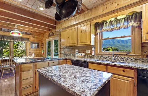 Gatlinburg - Pigeon Forge Cabin | Angels View