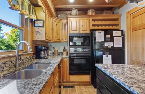 Gatlinburg - Pigeon Forge Cabin | Angels View
