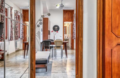Pavia Apartment | ANGOLO DI CORSO CAVOUR - Ultimo piano centrale e luminoso