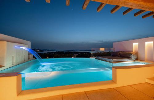Nea Cryssi Akti Hotel | Anna Platanou Suites