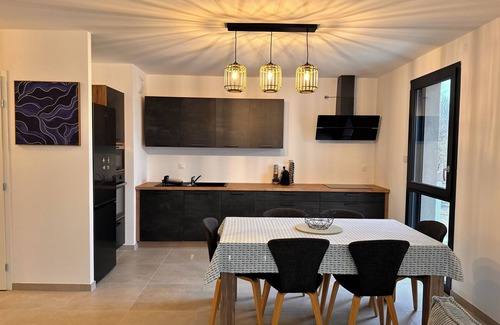 Metz-Tessy Apartment | Annecy - L'arborea - Chaleureux Appartement