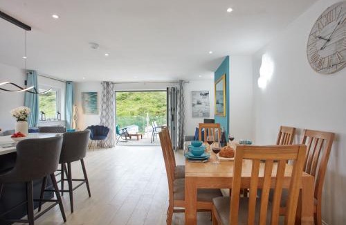 Polzeath House | Anneth Lowen