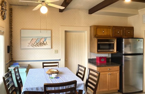 Fort Bragg House | Annie`s Beach House - A historic and cozy rental just minutes away from the beach!