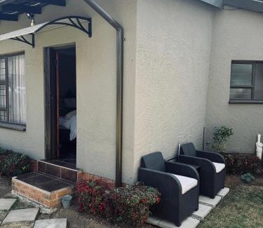 Kempton Park Apartment | Annie's Place