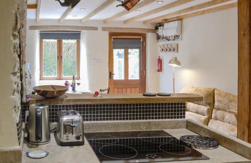 Milton Combe House | Annies Cottage
