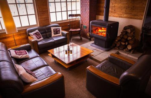 Niseko House | Annupuri Oasis Lodge