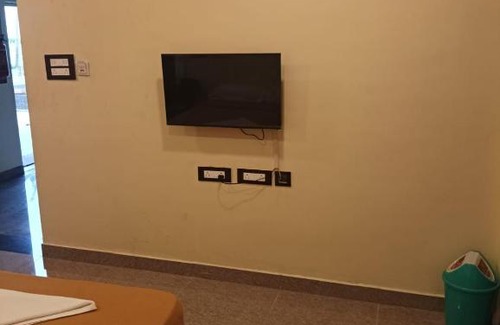 Avinashi Hotel | ANTARA STAY