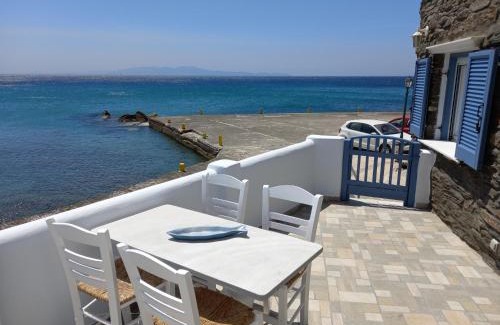Exomvourgo House | Anthie's shore house