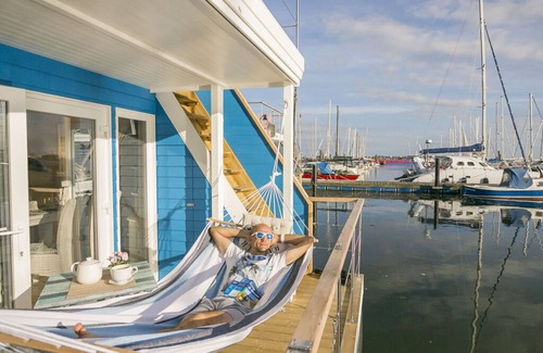 Burgstaaken Boat Rental | Antje Frieda Comfortable holiday residence