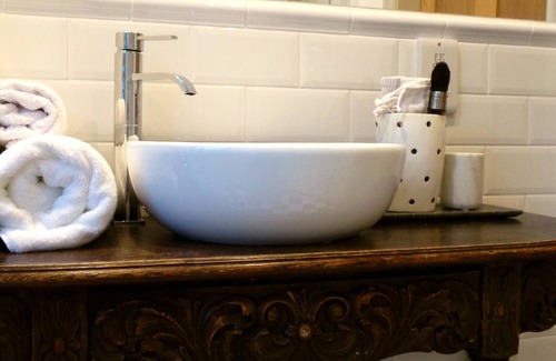Leith House | Antler Guest House