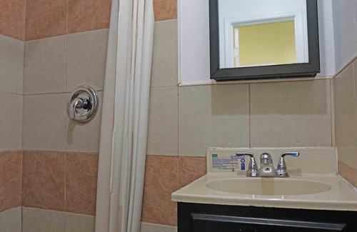 Boyle Heights Hotel | Antonio Hotel