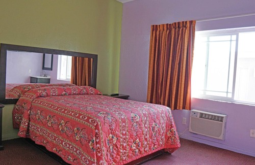 Boyle Heights Hotel | Antonio Hotel