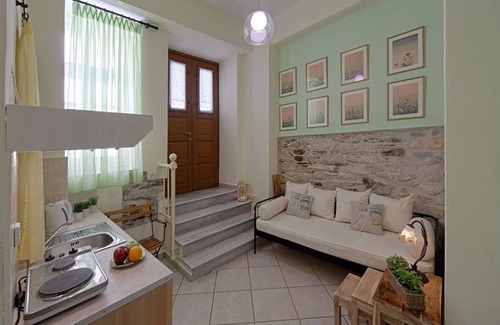 Ermoupoli House | Antouanetta Apartments