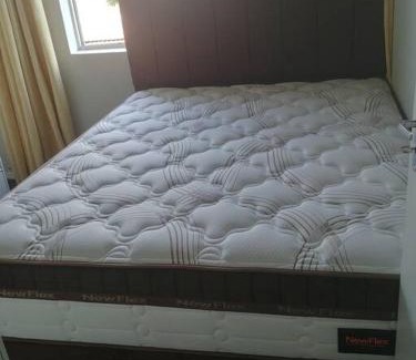 Centro Apartment | AP Novo, Cama Queen Size Nova no Centro de Blu
