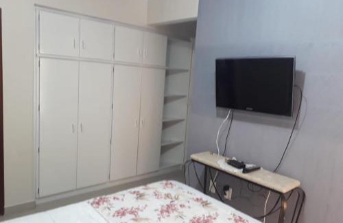 Castelo Branco Apartment | Ap rua 255 Meia Praia Itapema 10 metros Mar