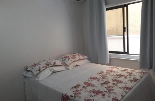 Castelo Branco Apartment | Ap rua 255 Meia Praia Itapema 10 metros Mar