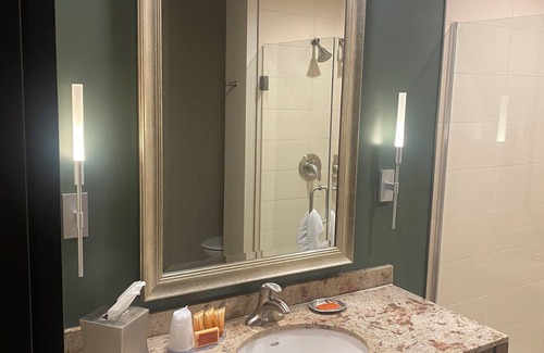 Lawton Hotel | Apache Casino Hotel