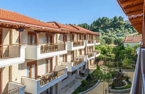 Pefkochori Apartment | Apanemia by Flegra Hotels