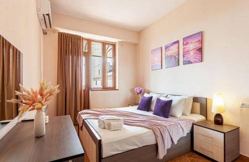 Kentron Apartment | Apart-Hotel on Amiryan 4-6