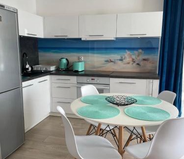 Sianozety Apartment | Apartament Blue Sky nad morzem w Rezydencji Ustronie Morskie - BASEN!
