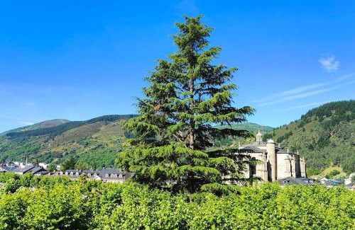 Villafranca del Bierzo Apartment | Apartamento Jardines de la Alameda
