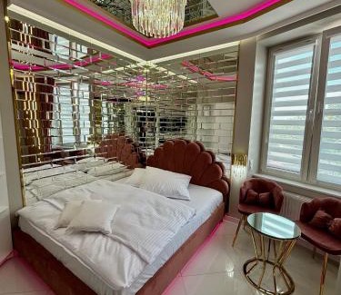 Gniezno Apartment | Apartament "Gold Luxury Dubai" Centrum z dużą wanną dla Dwojga