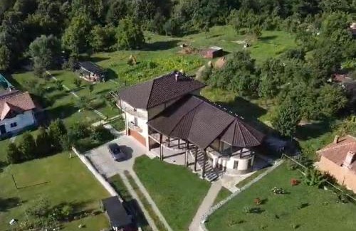 Curtea De Arges Apartment | Apartament La Vilă