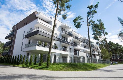 Pogorzelica Apartment | Apartament wrzos z ogródkiem