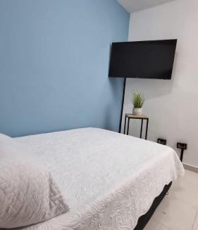 La Candelaria Apartment | Apartamento azul en Medellín