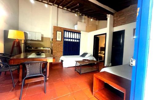 Santa Cruz de Mompox Apartment | Apartamento Colonial Puerta Azul