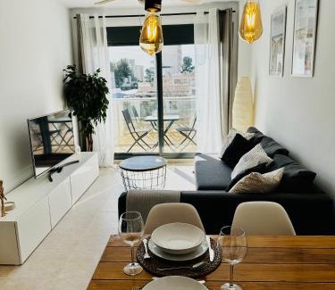 Miami Platja Apartment | Apartamento con Piscina y Jardín Espectacular Cala Sirenas - Nuevo