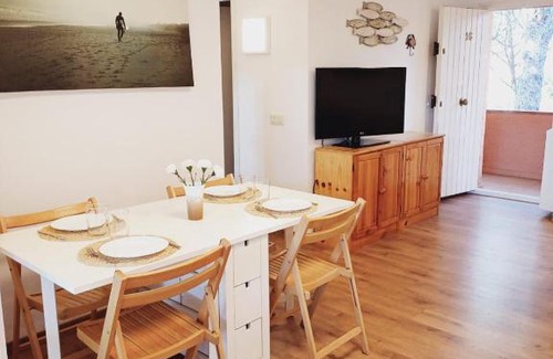 Pals Apartment | Apartamento con piscina y wifi cerca de la playa