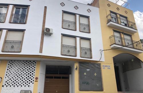 La Iruela Apartment | Apartamento con vistas a la piscina y al castillo templario