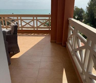 Peniscola Apartment | Apartamento de ensueño con vistas al mar by beBalmy