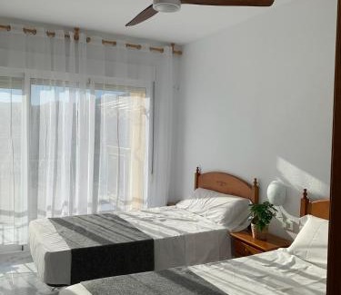 Oropesa del Mar Apartment | Apartamento en primerísima línea de playa con espectaculares vistas Netflix, Prime y Disney