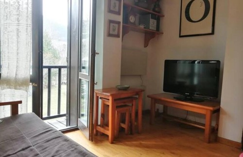 Taull Apartment | Apartamento Herbasabina 3 con jardín comunitario y piscina en verano