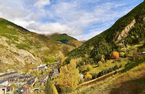 Canillo Apartment | Apartamento junto a pistas en Canillo 2-8 HUT-7852