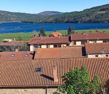 Vinuesa Apartment | Apartamento Mirador del Pantano 1