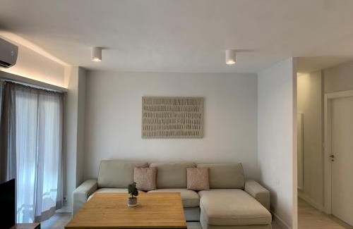 Camino de Ronda Apartment | Apartamento nuevo, 3 dormitorios con terraza