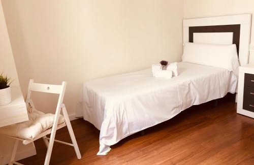 Arrabal Apartment | Apartamento Puente Romano P1-1B