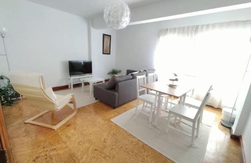 Santona Apartment | Apartamento soleado para 8 personas en Santoña