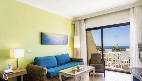 Tarajalillo Apartment | Apartamento superior con balcon amplio y sala de estar Bahia Feliz