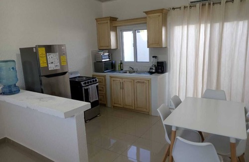 Trujillo Apartment | Apartamentos con Acceso a Playa en Trujillo Honduras, tu Mascota es Bienvenida