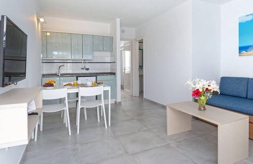 Puerto del Carmen Apartment | Apartamentos LIVVO Oasis
