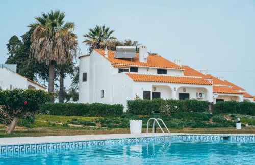 Pata de Baixo Resort | Apartamentos Vale de Carros by Umbral