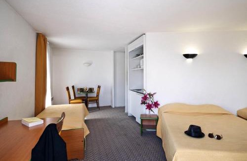 Gambetta Apartment | Aparthotel Adagio Access La Défense - Place Charras